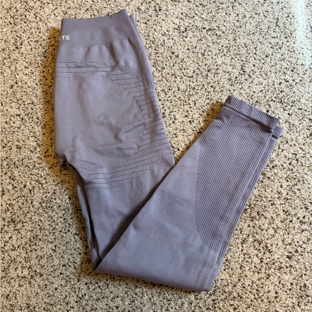 Alphalete Leggings